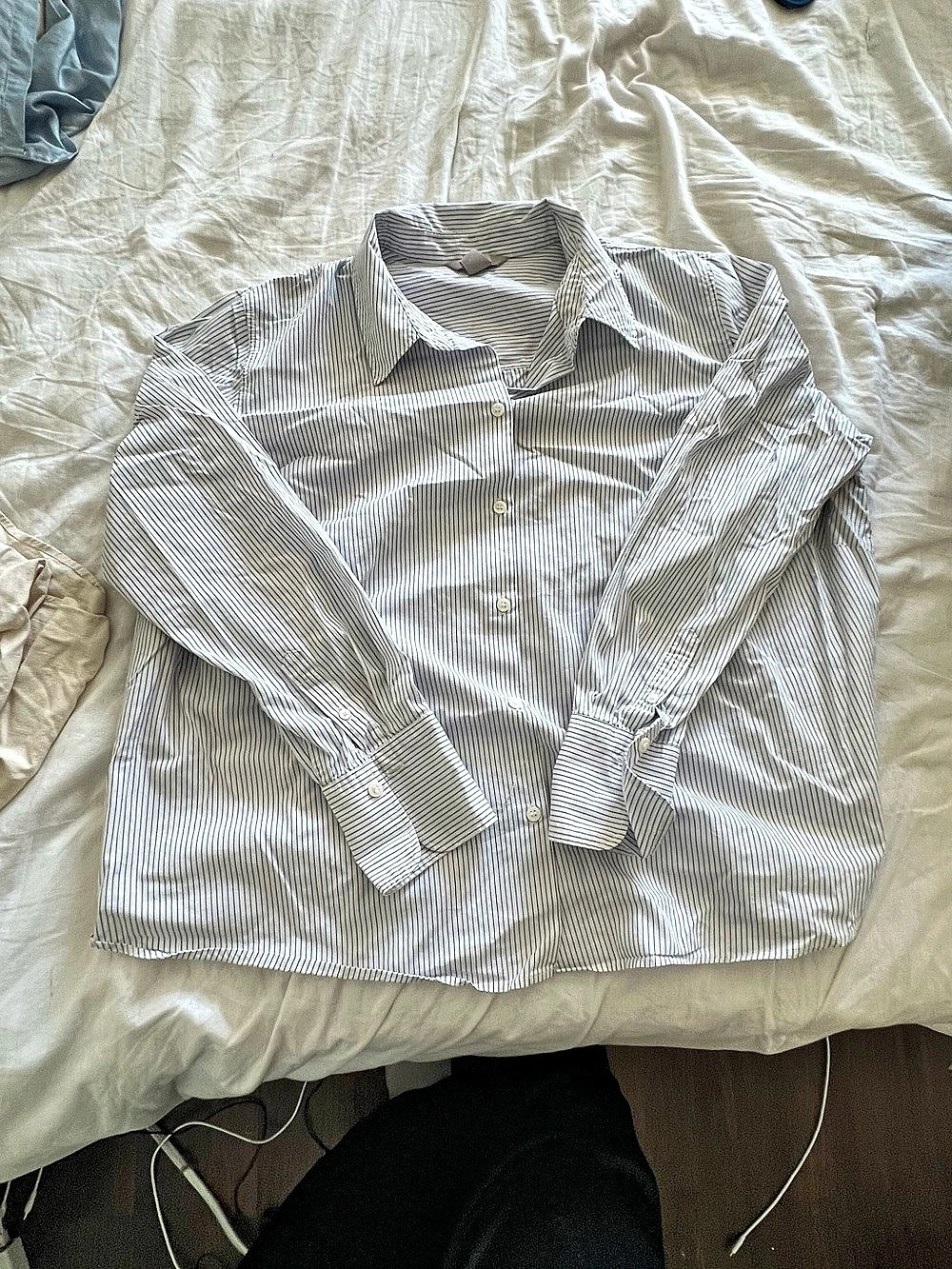 H&M Blue & White Striped Long Sleeve Button-Up Shirt Large
